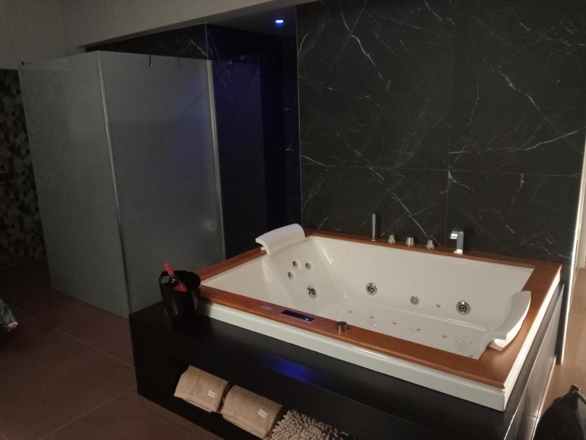 Suite Luxurya Bari Luaran gambar